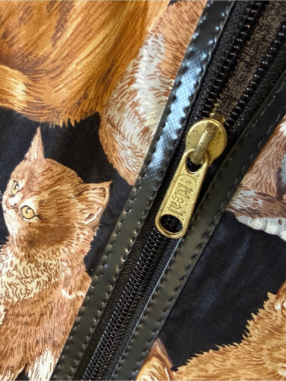 RESERVED- DO NOT BUY Vintage Viator Cat Print Garment Hanging Bag- Double Sided - Picture 6 of 13